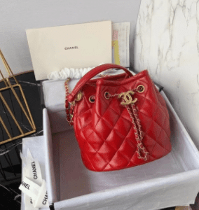 Bolsa Chanel Drawstring Bucket Média Vermelha