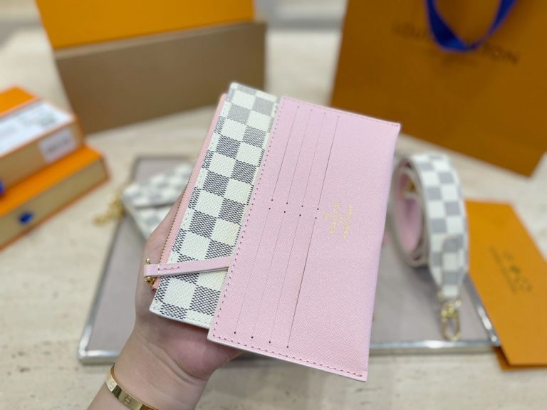 Card Case Louis Vuitton “Rose”