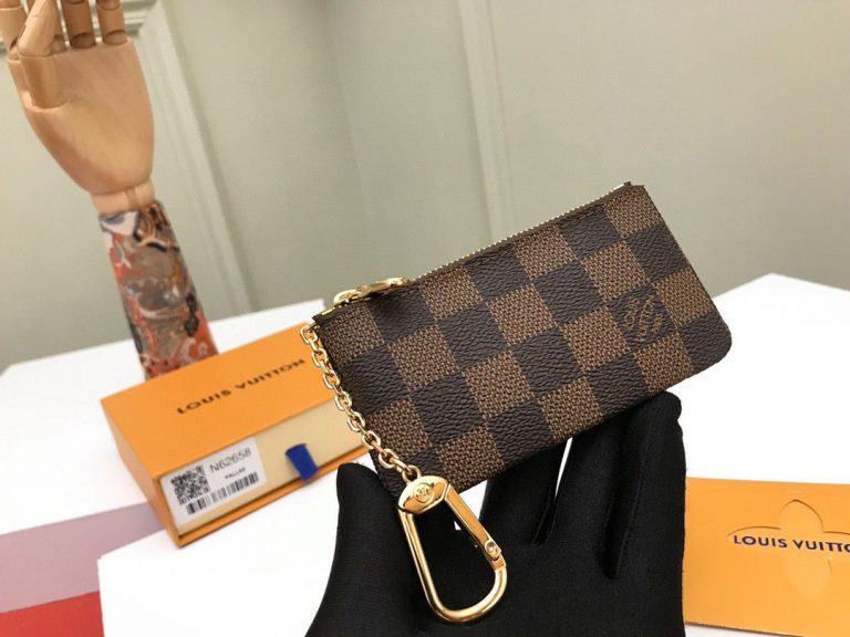 Porta Moeda Louis Vuitton com Mosquetão “Brown”