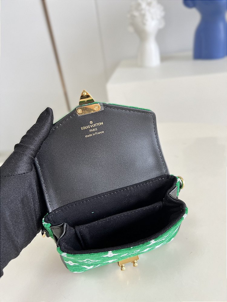Bolsa Louis Vuitton Pochette Métis Monogram Bege - Felix Imports