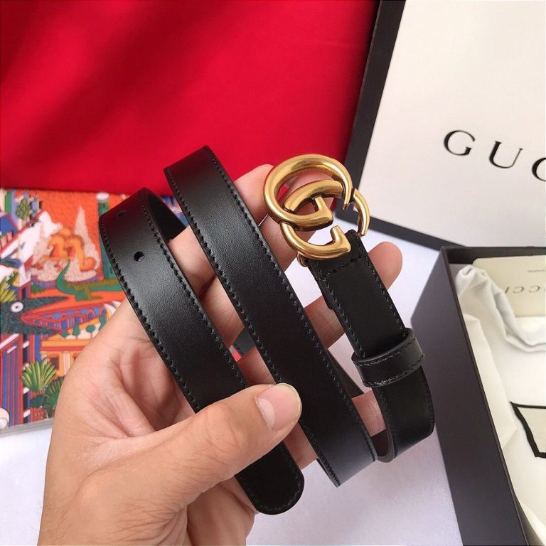 Cinto Gucci com Fivela Double GG “Black&Gold”