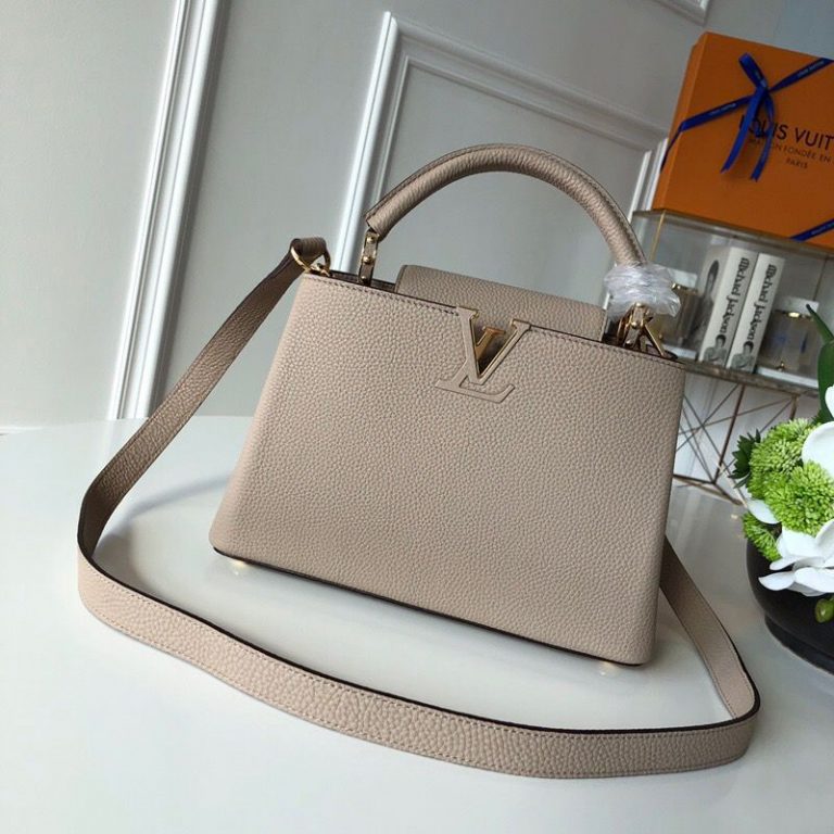 Bolsa Louis Vuitton Capucines “Nude”