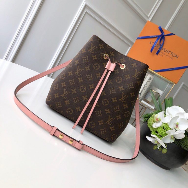 Bolsa Louis Vuitton NéoNoé Monogram “Rose”