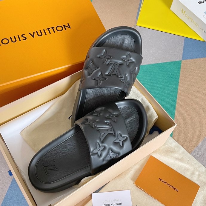 Chinelo Louis Vuitton Waterfront Monogram “All Black – Itechluxury