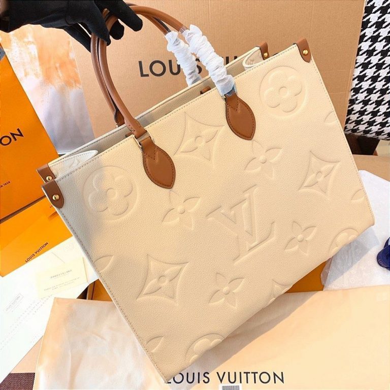 Bolsa Louis Vuitton OnTheGo Monogram “Beige”