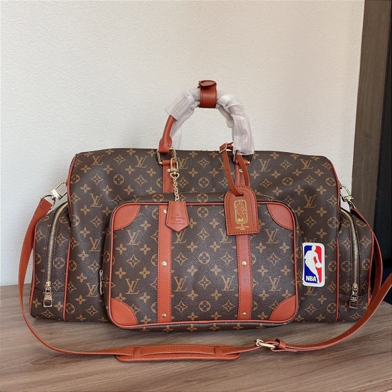 Bolsa de Viagem Louis Vuitton Keepall Monogram Trio Pocket “LV x NBA SEASON 2”