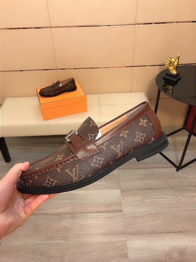 Mocassim Louis Vuitton Monogram White - Felix Imports