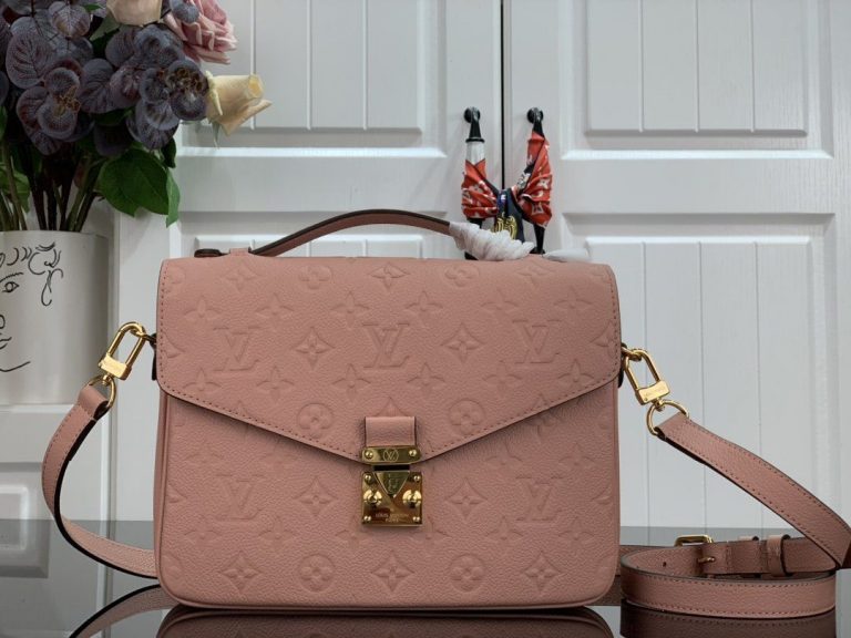 Bolsa Louis Vuitton Pochette Métis Empreinte “Rose Poudre”