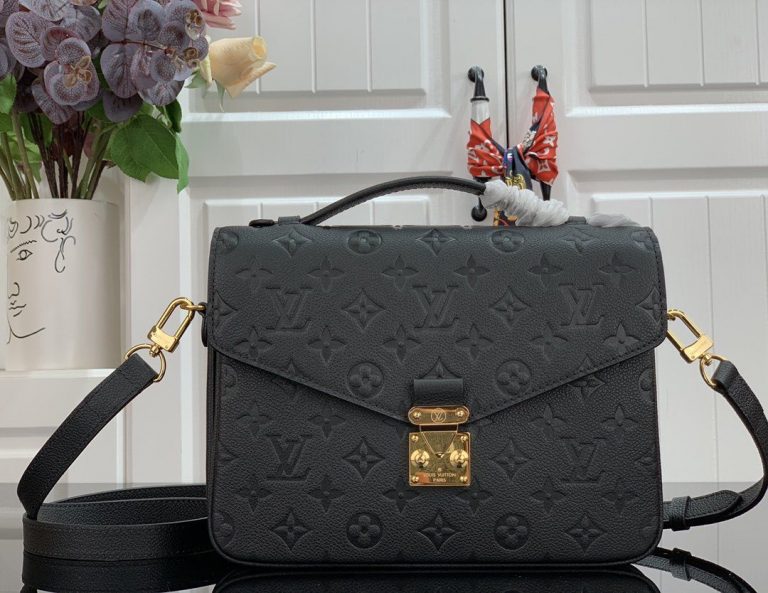 Bolsa Louis Vuitton Pochette Métis Monogram Empreinte “Noir”