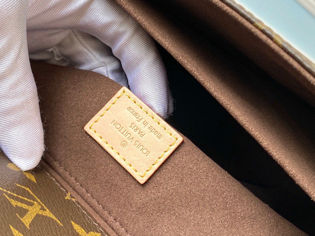 Bolsa Louis Vuitton Pochette Métis Monogram Bege - Felix Imports