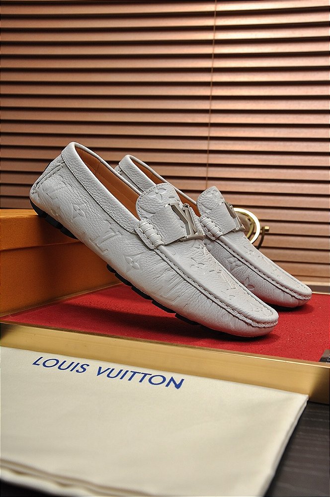 Mocassim Louis Vuitton Monogram White - Felix Imports