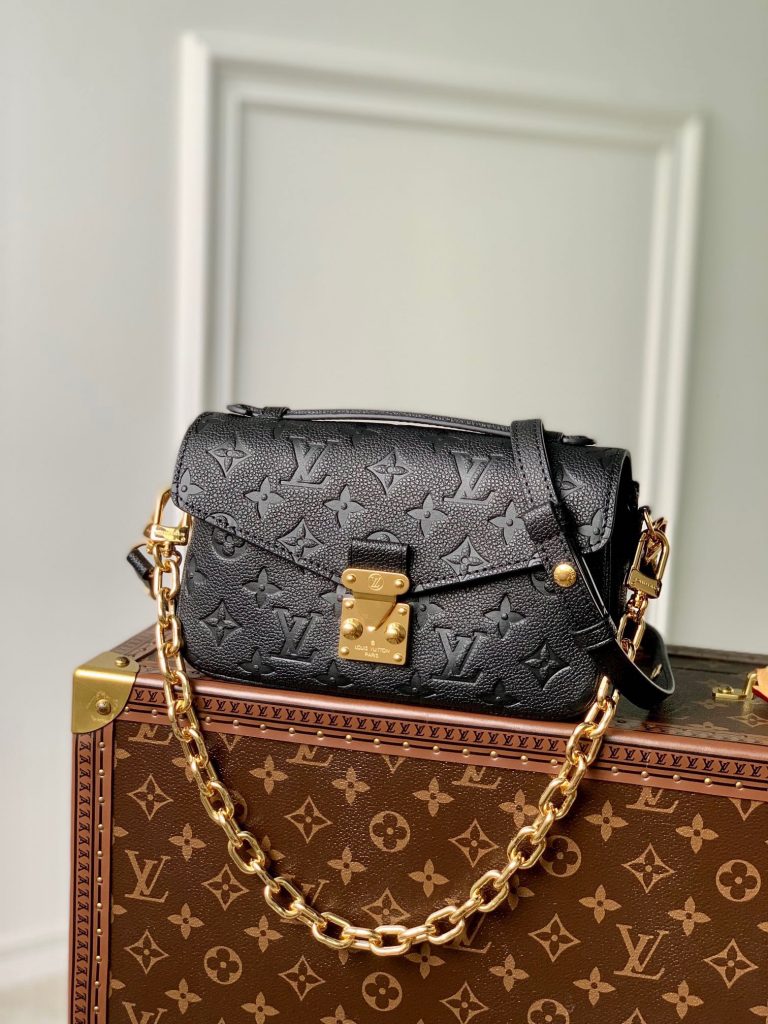 Bolsa Louis Vuitton Métis East West Monogram Empreinte “Black”