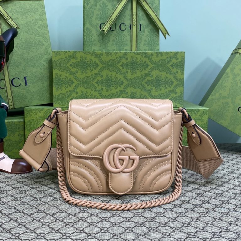 Bolsa Gucci GG Marmont Matelassé Mini “Bege”