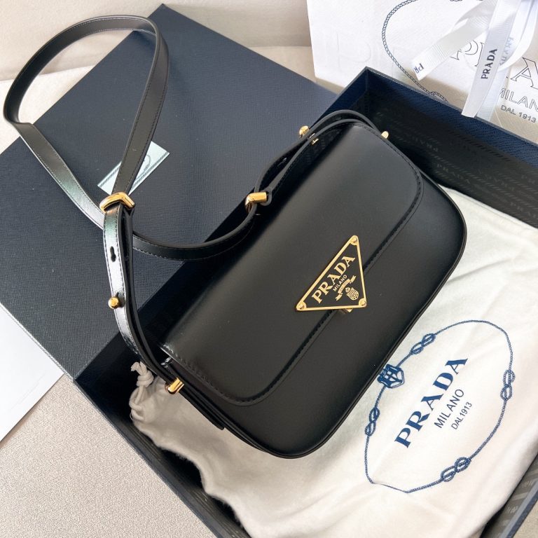 Bolsa Prada de Ombro em Couro Preto