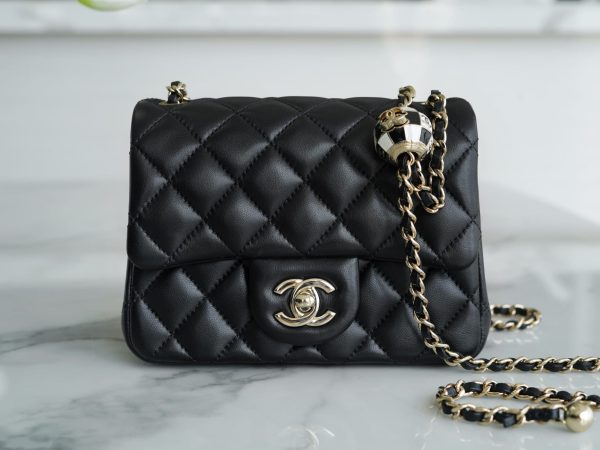 Bolsa CHANEL 23C CF 18CM - Preta